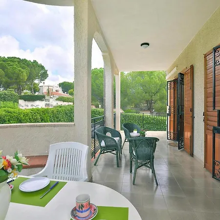 Cottage, Holiday home